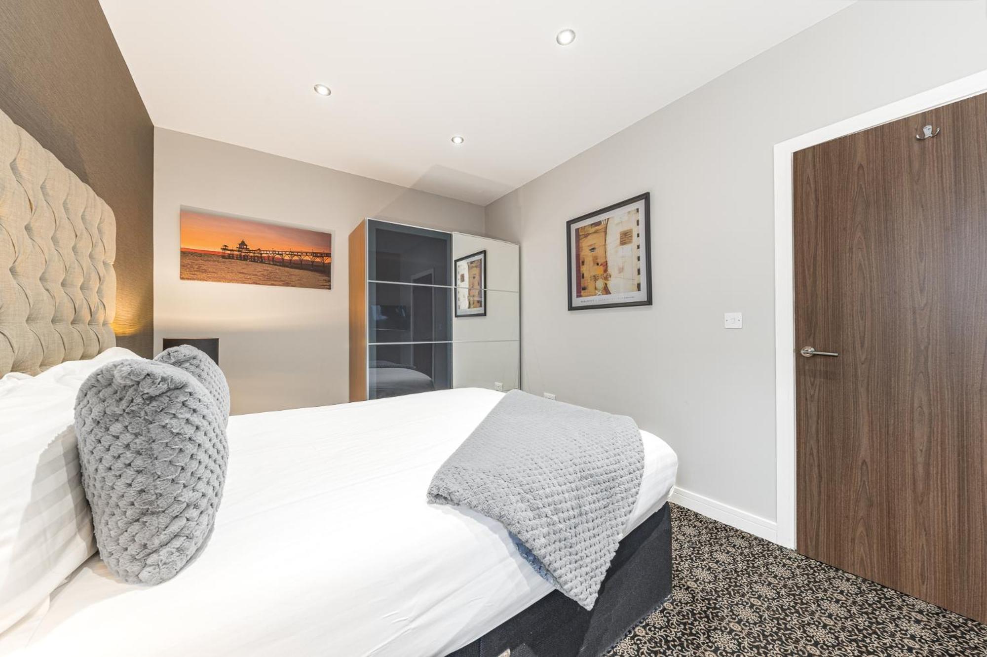 Abbey Apartments Modern Aparthotel For Tourists & Professionals Barrow-in-Furness Room photo