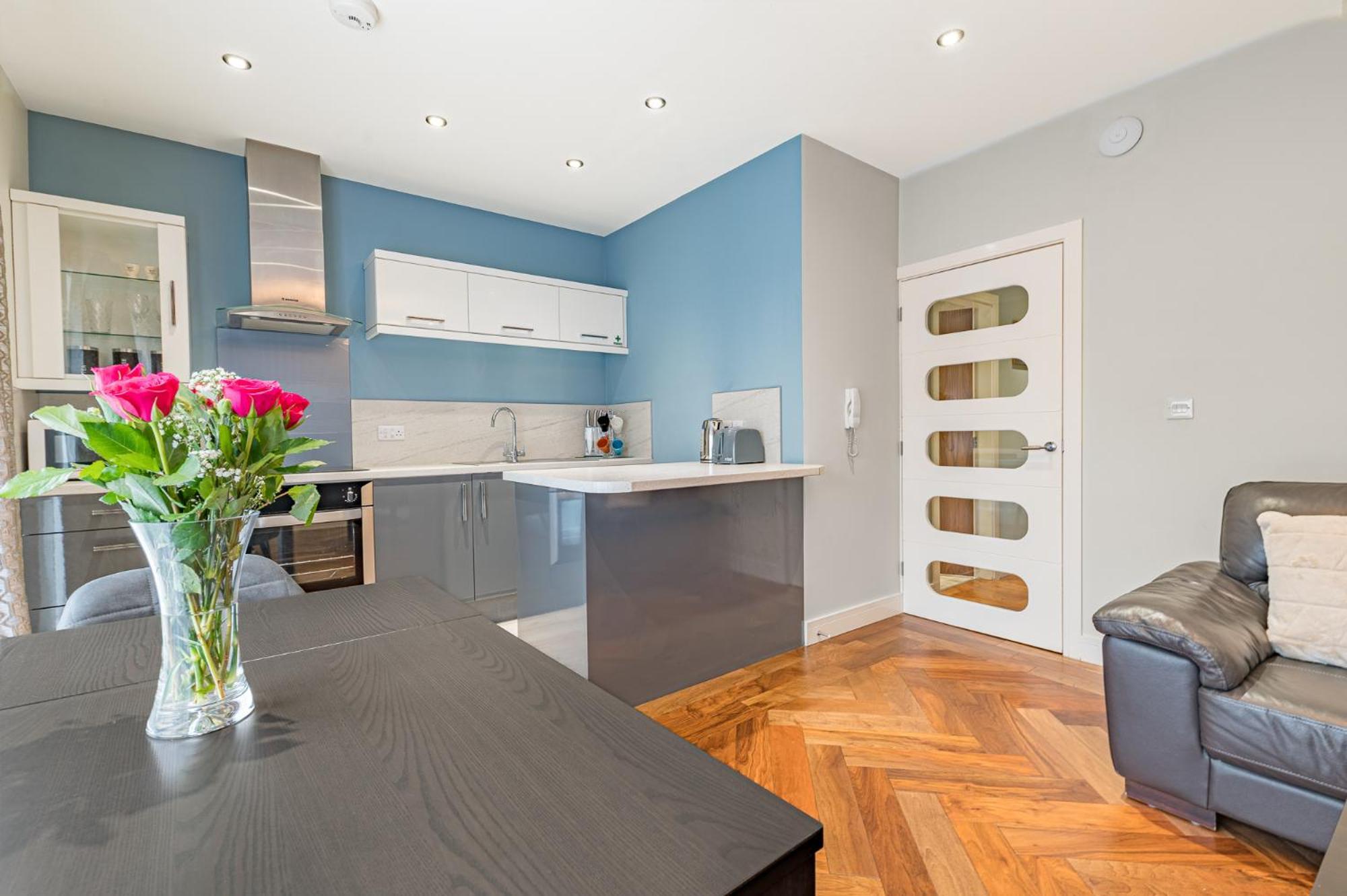 Abbey Apartments Modern Aparthotel For Tourists & Professionals Barrow-in-Furness Exterior photo