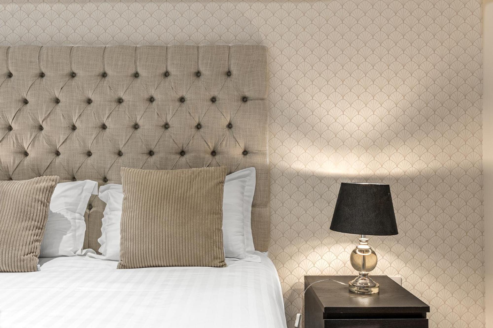 Abbey Apartments Modern Aparthotel For Tourists & Professionals Barrow-in-Furness Room photo